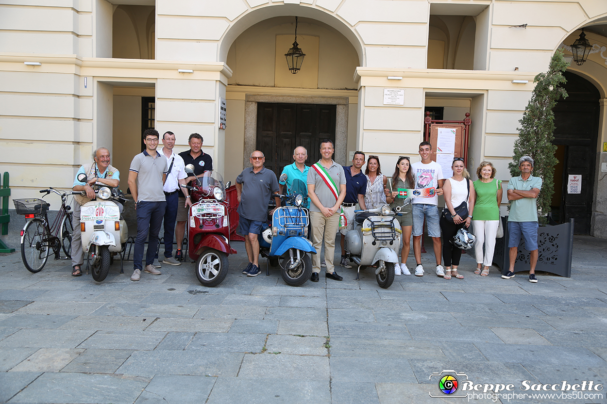 VBS_0678 - Incontro con il Vespista Sandamianese Samuele Iannello.jpg